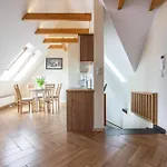 Kamieniec 7 * زاكوباني